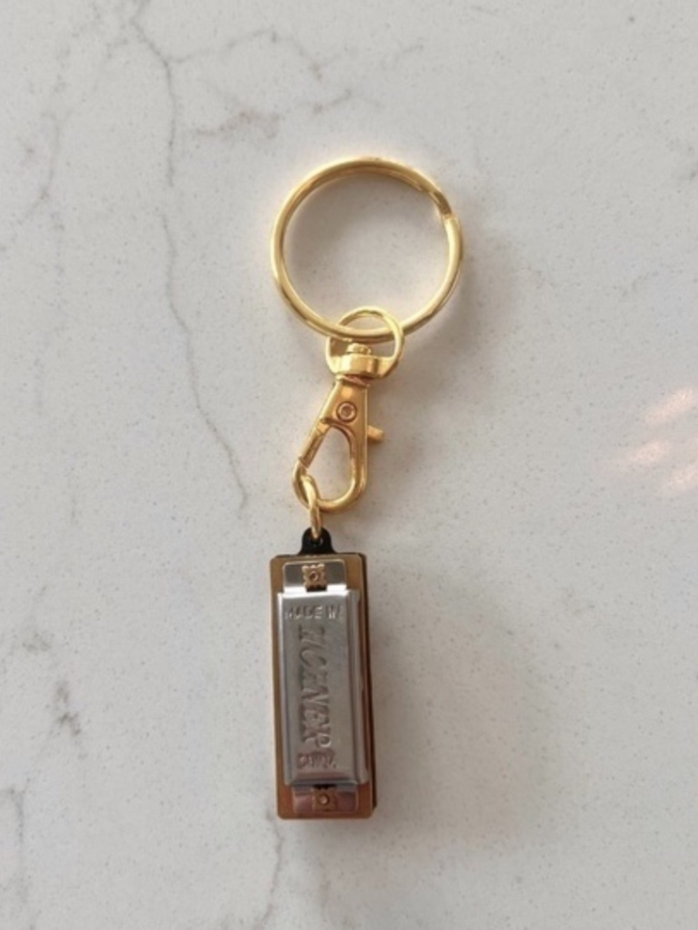 Mini harmonica Keychain - Picture 3 of 6